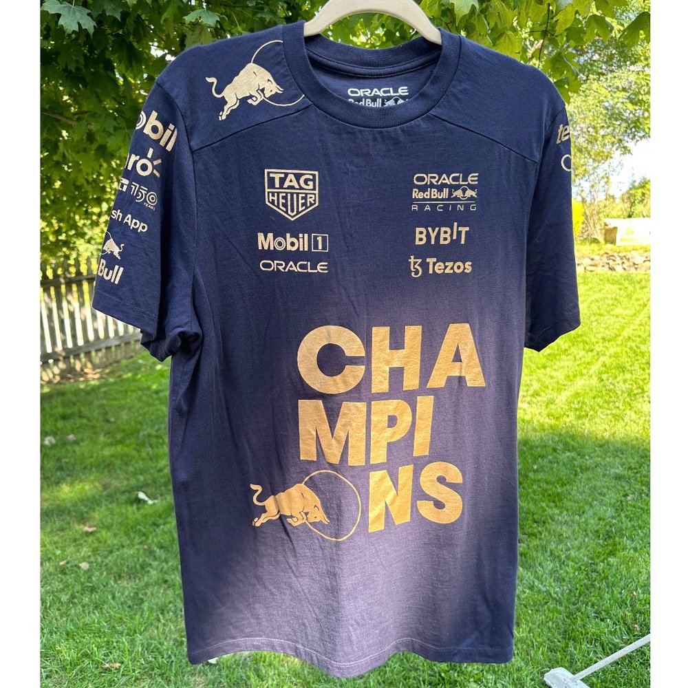 F1 Max Verstappen 2022 Champion T-Shirt LIMITED EDITION *LIKE NEW* Size Large